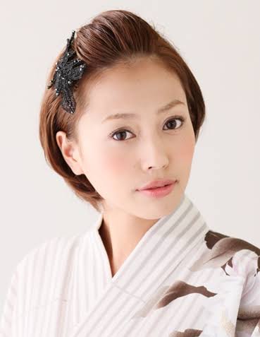 ショートヘアの浴衣