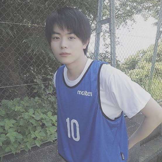 菅田将暉の1番似合う髪型はどれだ