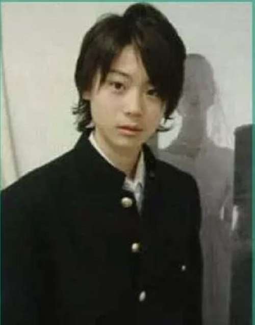 菅田将暉の1番似合う髪型はどれだ