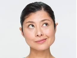 不平不満が多い人は口角が下がるって本当？