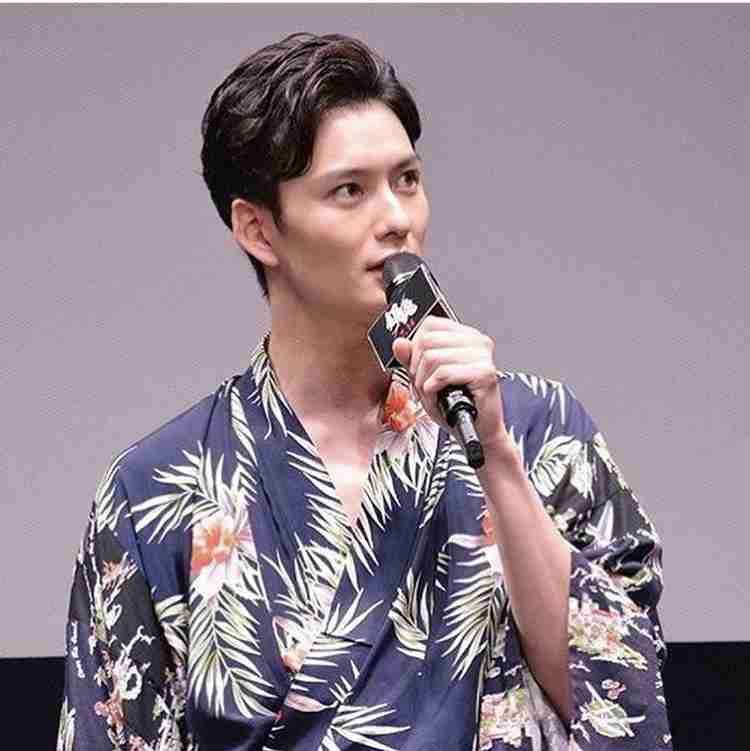 【画像トピ】前髪を上げている日本のイケメン男性芸能人