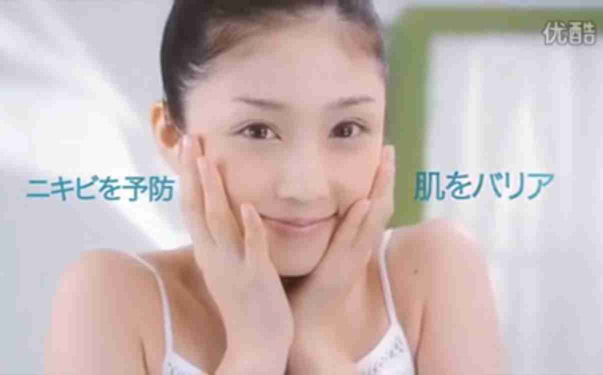 小倉優子の35歳で「ぶりっ子ポーズしてしまいました」に「まだまだいけます」と称賛の声
