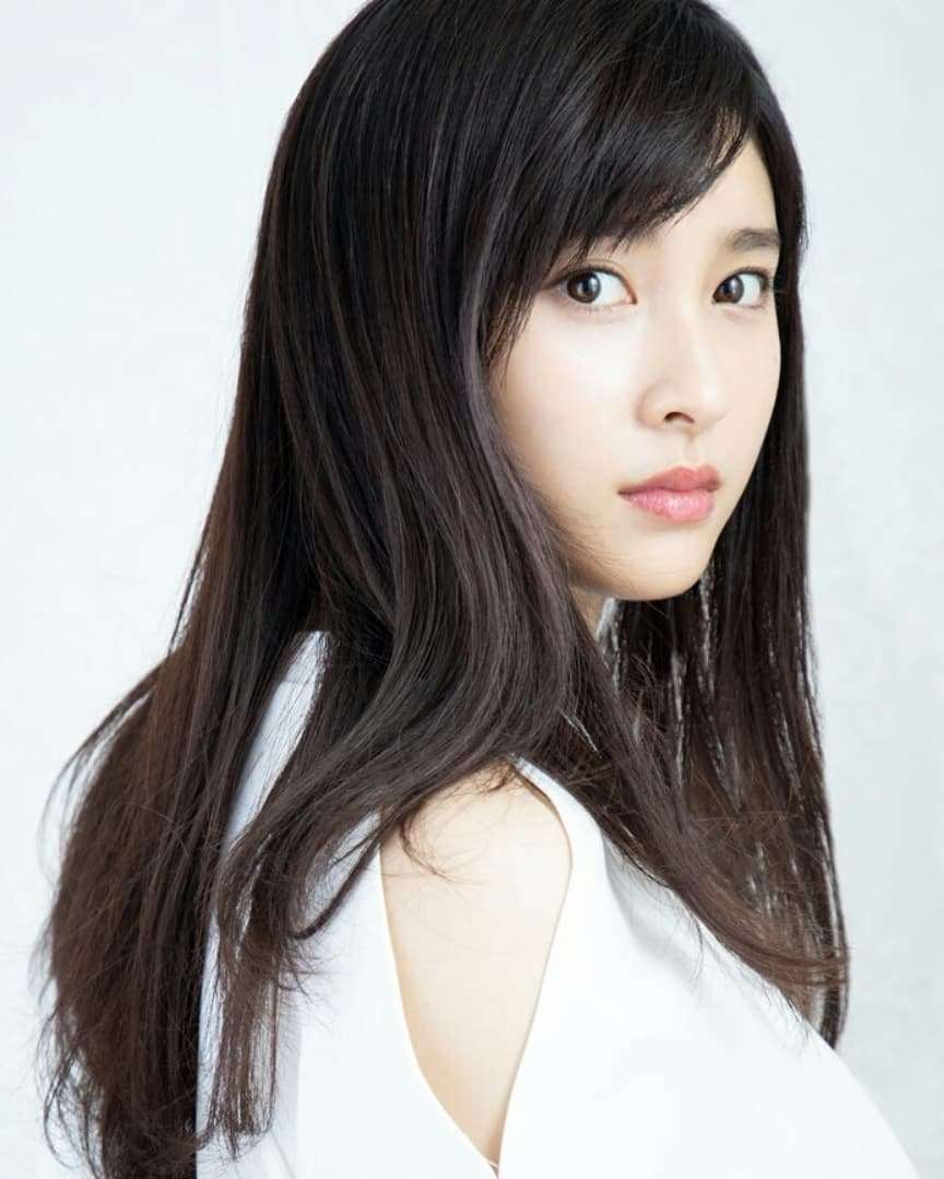 日本代表にしたい美人を一人挙げる