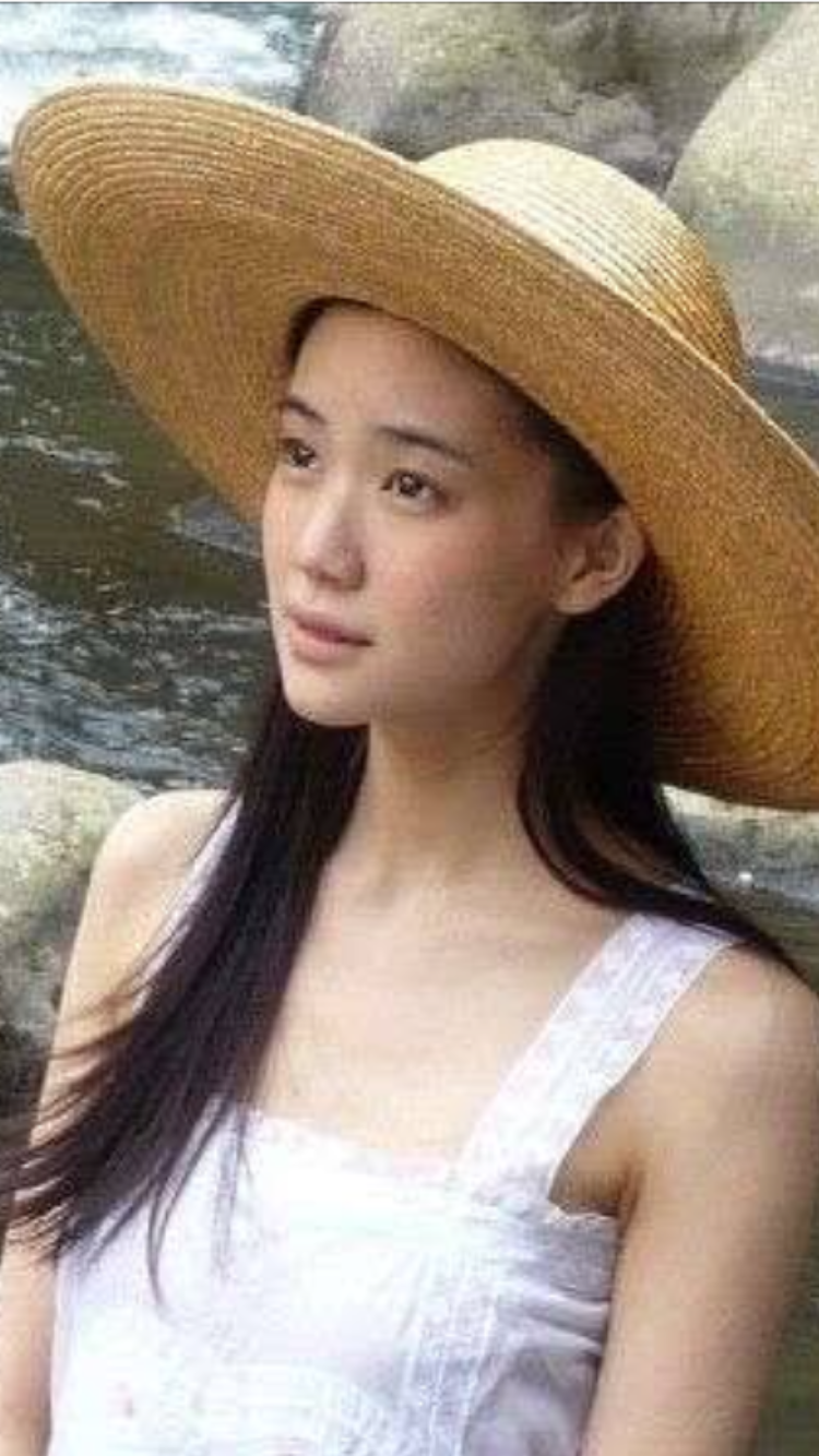 日本代表にしたい美人を一人挙げる
