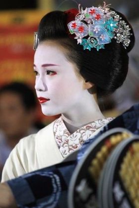 日本代表にしたい美人を一人挙げる