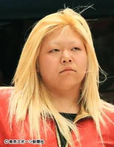 明るいヘアカラーが似合わない人
