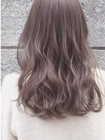 明るいヘアカラーが似合わない人