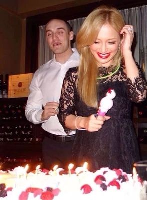 浜崎あゆみ、あの歌姫2人に寄せすぎていると批判殺到「髪型もメイクもパクリ」「これは意識しすぎ」