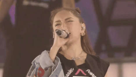 浜崎あゆみ、あの歌姫2人に寄せすぎていると批判殺到「髪型もメイクもパクリ」「これは意識しすぎ」