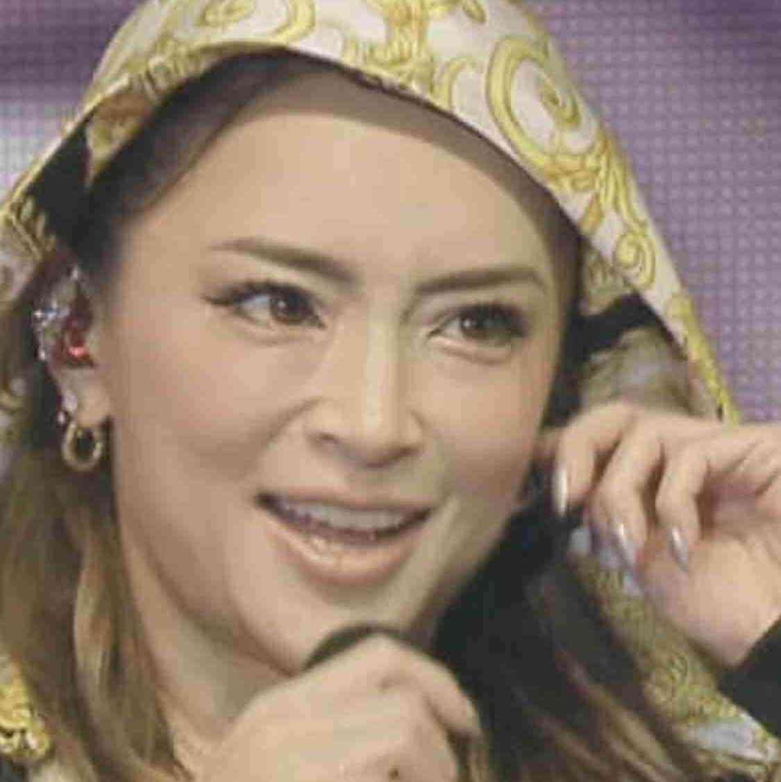 浜崎あゆみ、あの歌姫2人に寄せすぎていると批判殺到「髪型もメイクもパクリ」「これは意識しすぎ」