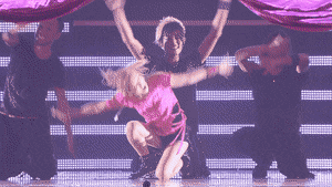 浜崎あゆみ、あの歌姫2人に寄せすぎていると批判殺到「髪型もメイクもパクリ」「これは意識しすぎ」