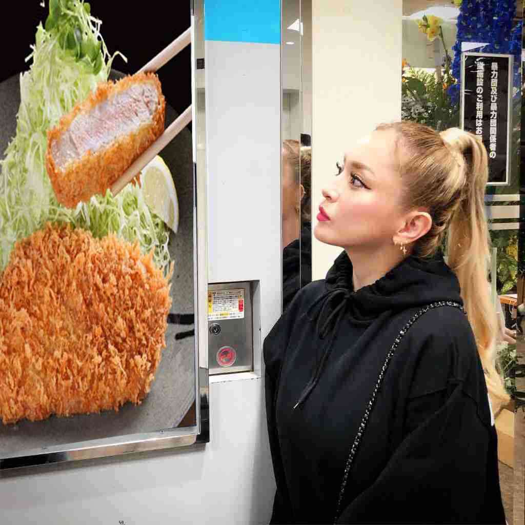 浜崎あゆみ、あの歌姫2人に寄せすぎていると批判殺到「髪型もメイクもパクリ」「これは意識しすぎ」