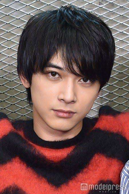 吉沢亮、恋人の特権は「吉沢亮の顔面を一番近くで見られます」【100問100答企画 vol.3】