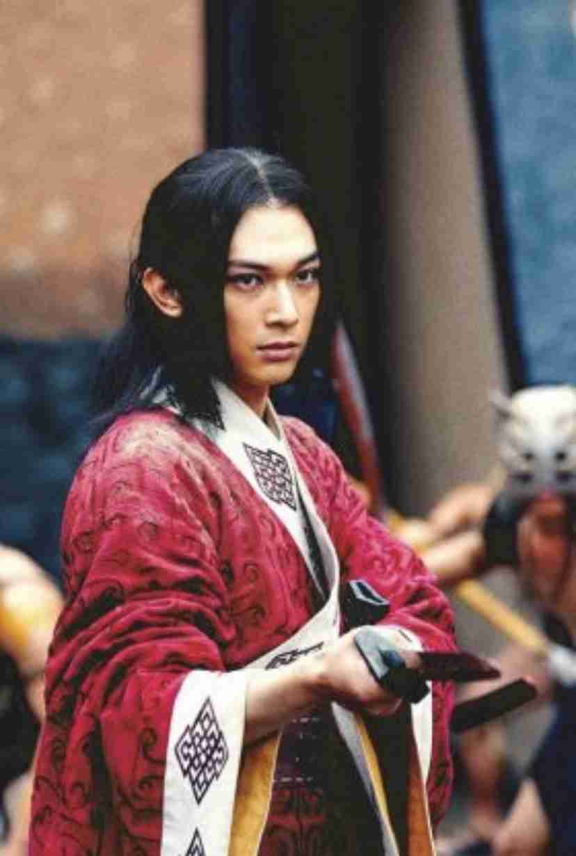 吉沢亮、恋人の特権は「吉沢亮の顔面を一番近くで見られます」【100問100答企画 vol.3】