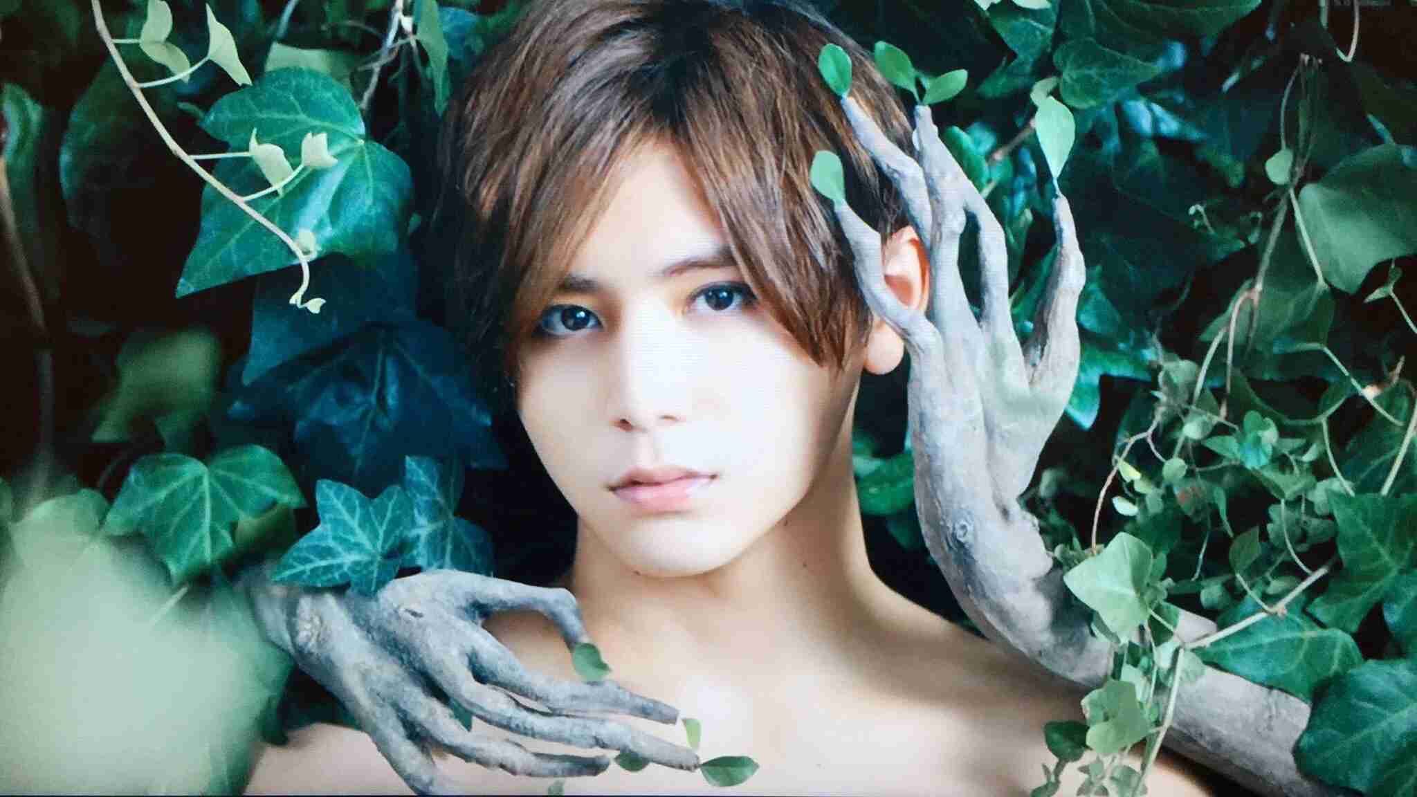 Hey! Say! JUMP山田涼介、妖艶視線で惑わす「anan」表紙登場