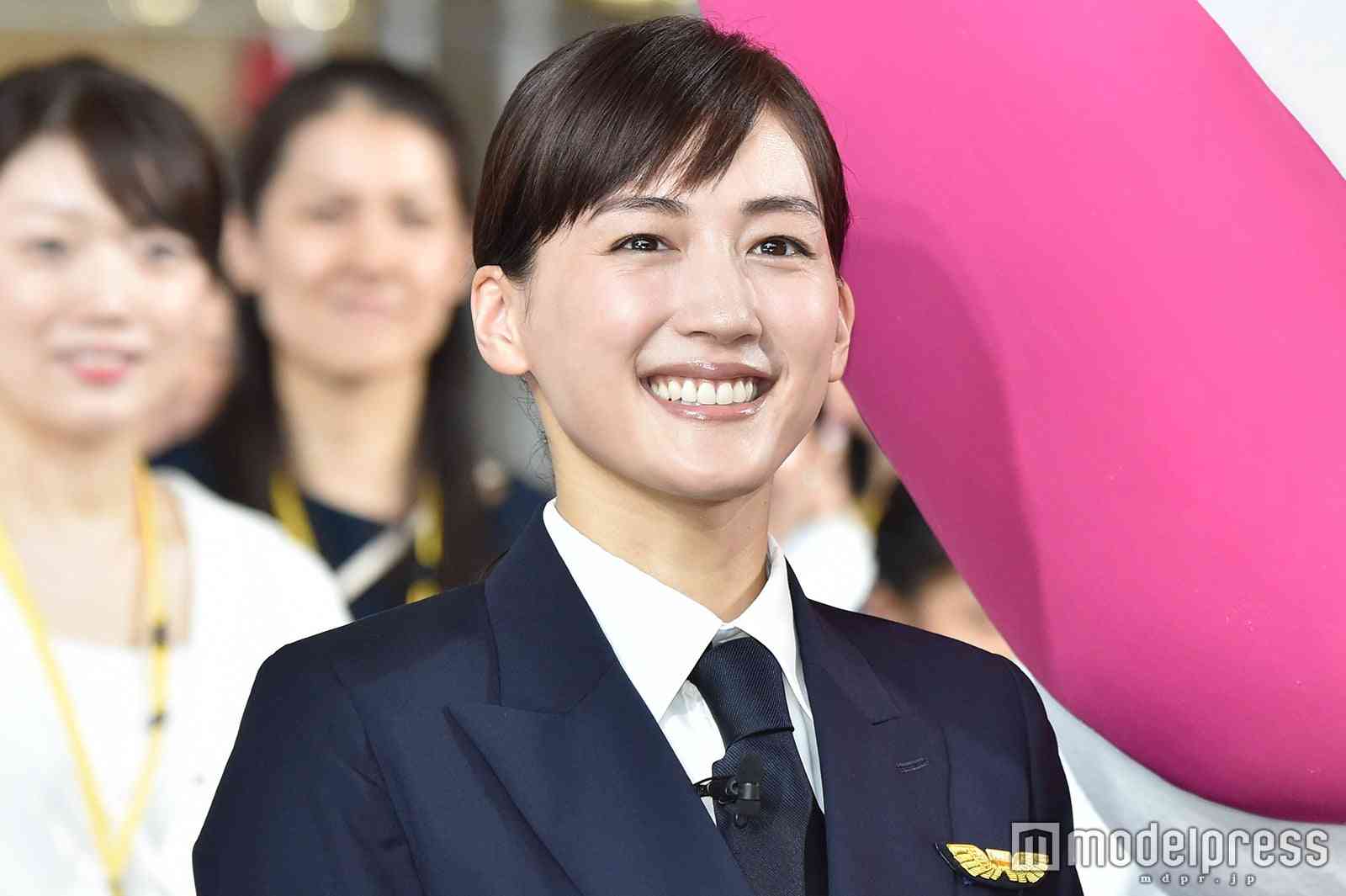 綾瀬はるか、五輪1年前イベントにパイロット制服姿で登場「ドキドキします」