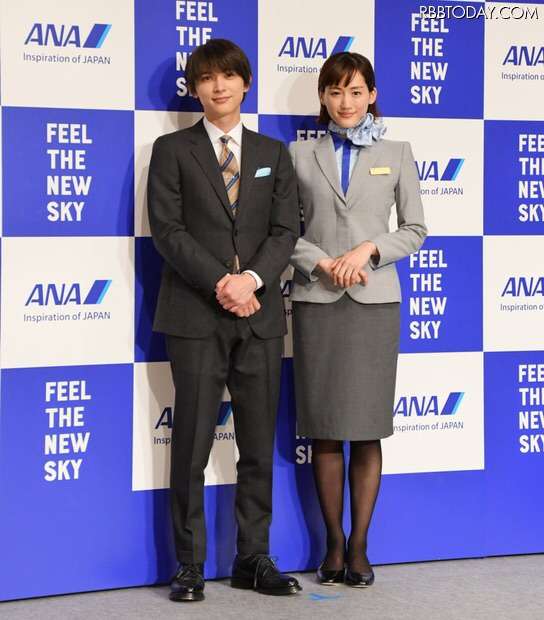綾瀬はるか、五輪1年前イベントにパイロット制服姿で登場「ドキドキします」