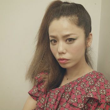 Chara、息子・佐藤緋美との2ショットが「カップルみたい」と話題