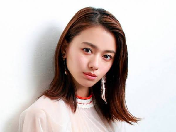 山本舞香「警視庁・捜査一課長」シリーズ最年少で刑事役　内藤剛志が絶賛