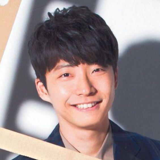 美形か美形でないか見る人によって意見が分かれそうな有名人