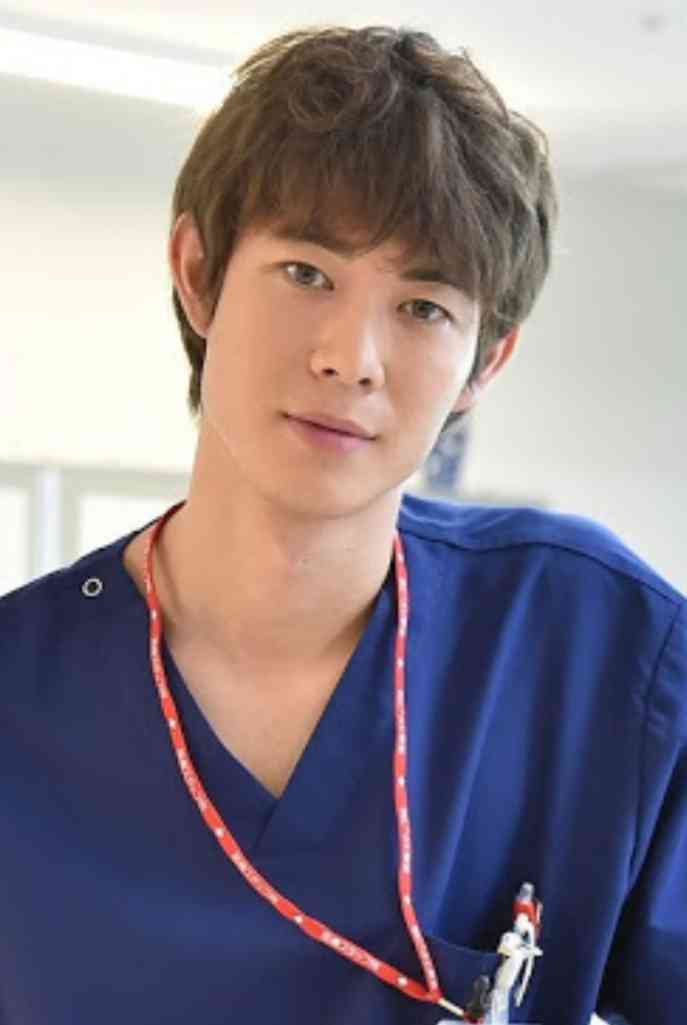 美形か美形でないか見る人によって意見が分かれそうな有名人