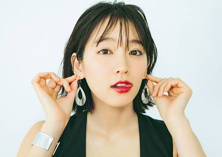 美形か美形でないか見る人によって意見が分かれそうな有名人