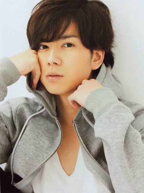 美形か美形でないか見る人によって意見が分かれそうな有名人