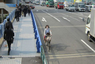 マナーのない自転車運転