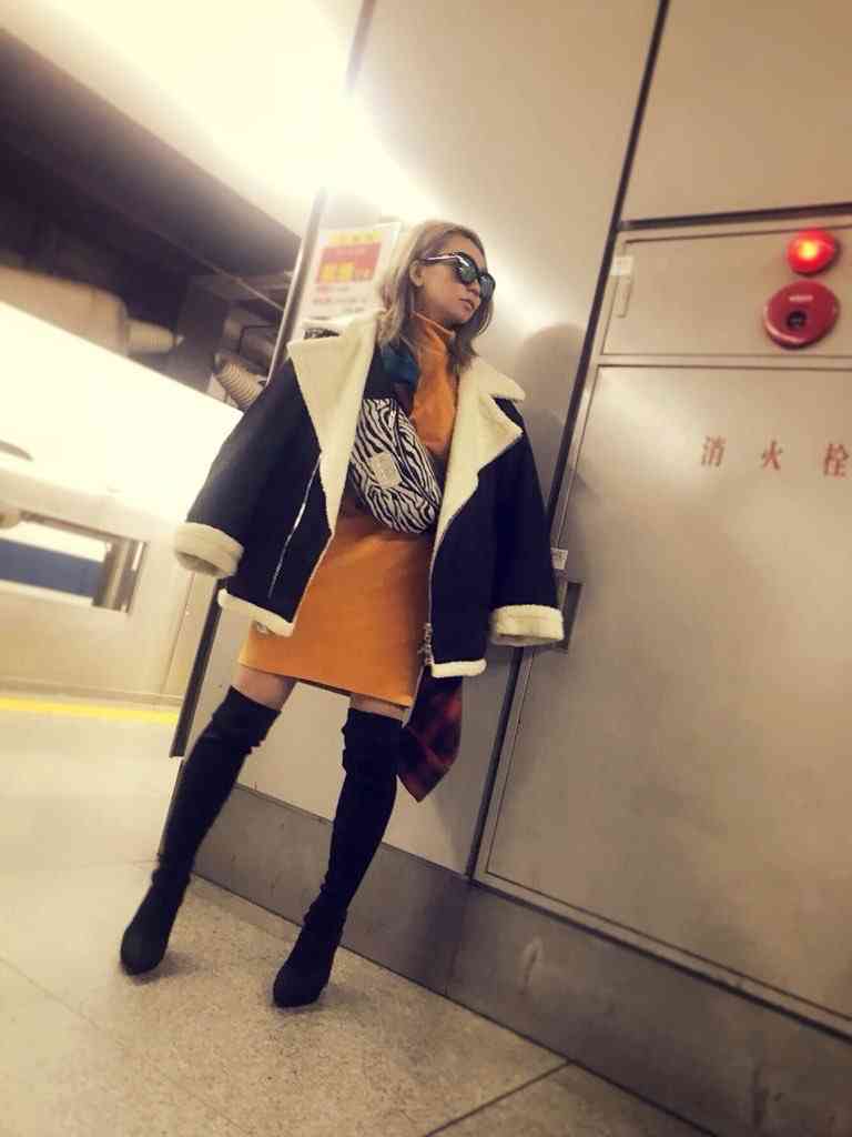 倖田來未、美腹筋際立つステージ衣装のオフショット公開し反響「腹筋ヤバイね」「ママには見えん」