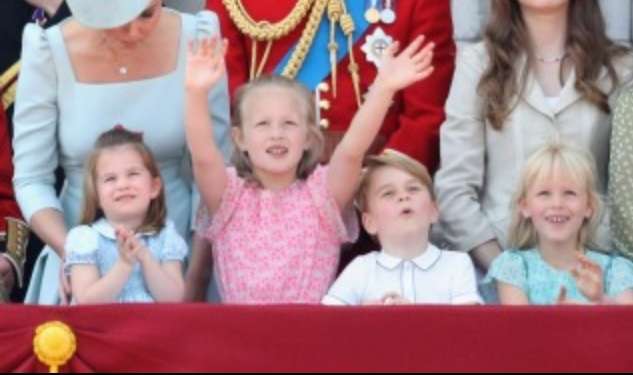 ジョージ英王子が6歳に、イングランド代表のユニフォーム姿公開