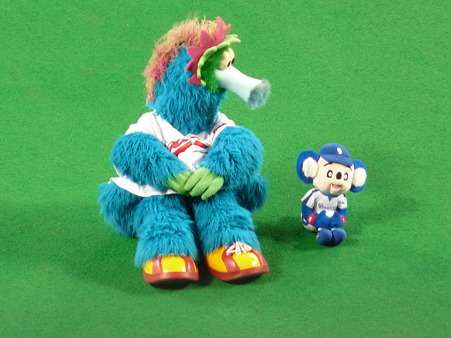つば九郎とドアラを交互に貼り、時々 他球団マスコットが貼られるトピ