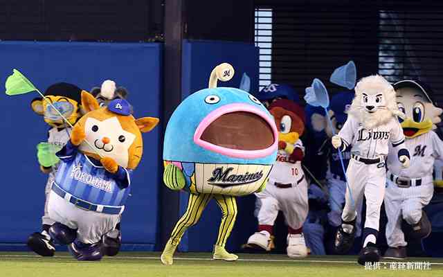 つば九郎とドアラを交互に貼り、時々 他球団マスコットが貼られるトピ