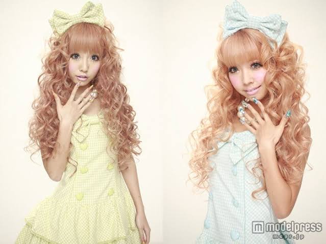 双子モデル・吉川ちえ、鼻の整形手術を報告　整形総額は700万超に