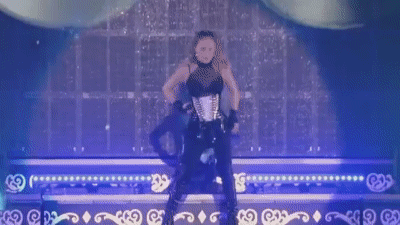 浜崎あゆみ、ハワイでの美脚ショット公開に「何しても可愛い」「マックが高級に見える」