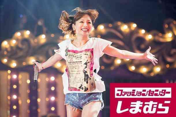 浜崎あゆみ、ハワイでの美脚ショット公開に「何しても可愛い」「マックが高級に見える」