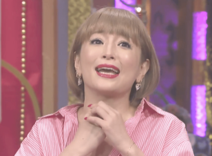 浜崎あゆみ、ハワイでの美脚ショット公開に「何しても可愛い」「マックが高級に見える」