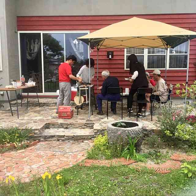 近所の道路でプール、BBQまで！　迷惑すぎる「道路族」の呆れた実態