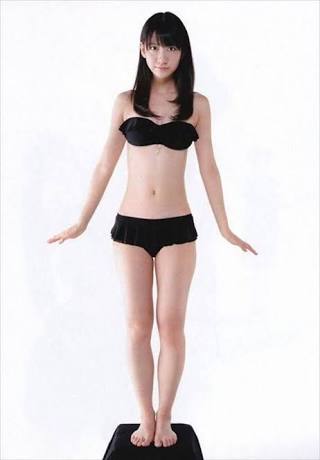 柏木由紀、セクシービキニ姿を公開「女神みたい」「憧れ」など反響