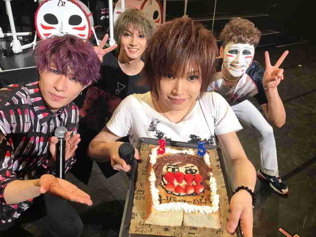 好きなアーティストの好きな所を挙げるトピ