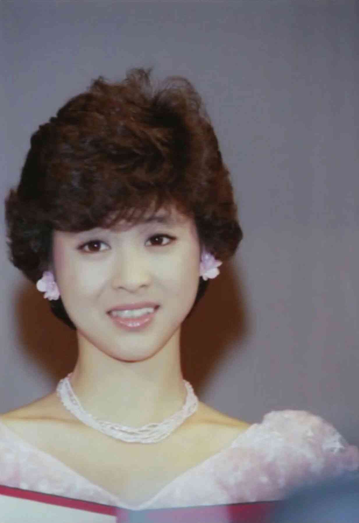80年代アイドルのファッションが好き