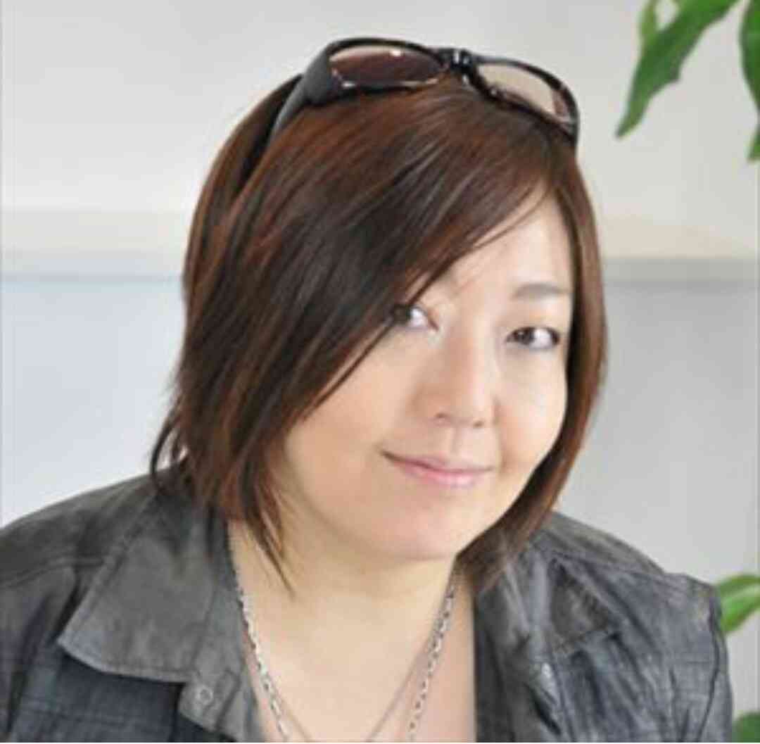 林真理子、エッセイ連載回数が世界新記録