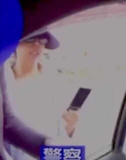 あおり・暴行男 行方わからず　警察が車を検証