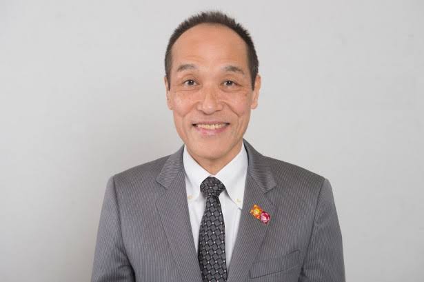 芸能人の写真でPTA会報を完成させよう