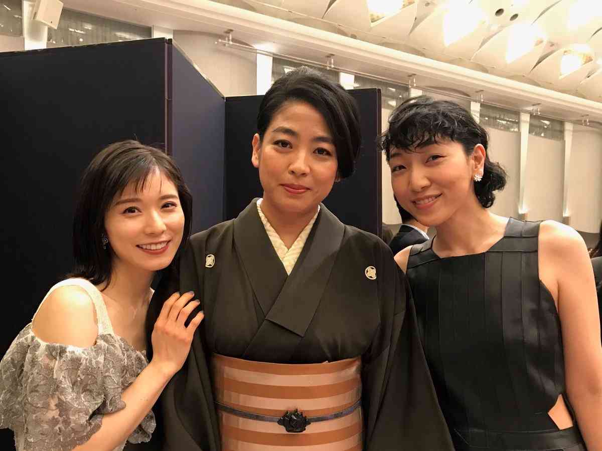 芸能人の写真でPTA会報を完成させよう
