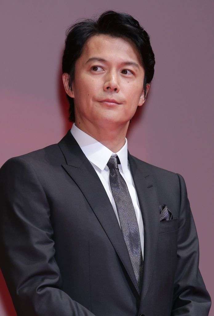 芸能人の写真でPTA会報を完成させよう