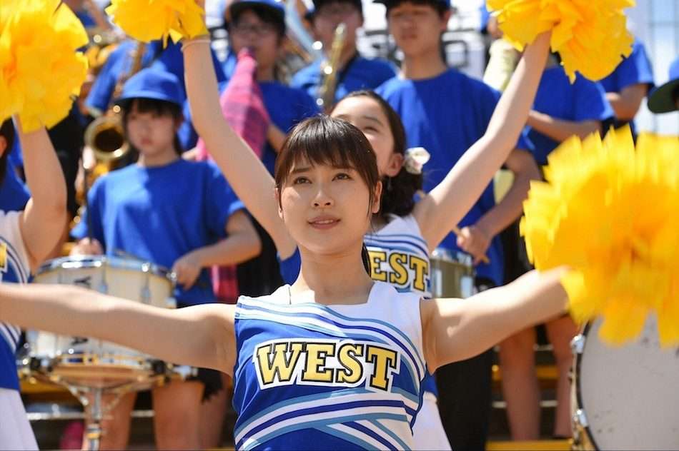 芸能人の写真でPTA会報を完成させよう