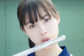 芸能人の写真でPTA会報を完成させよう