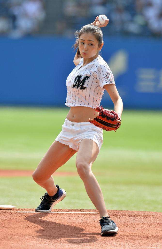 始球式やった有名人が見たい