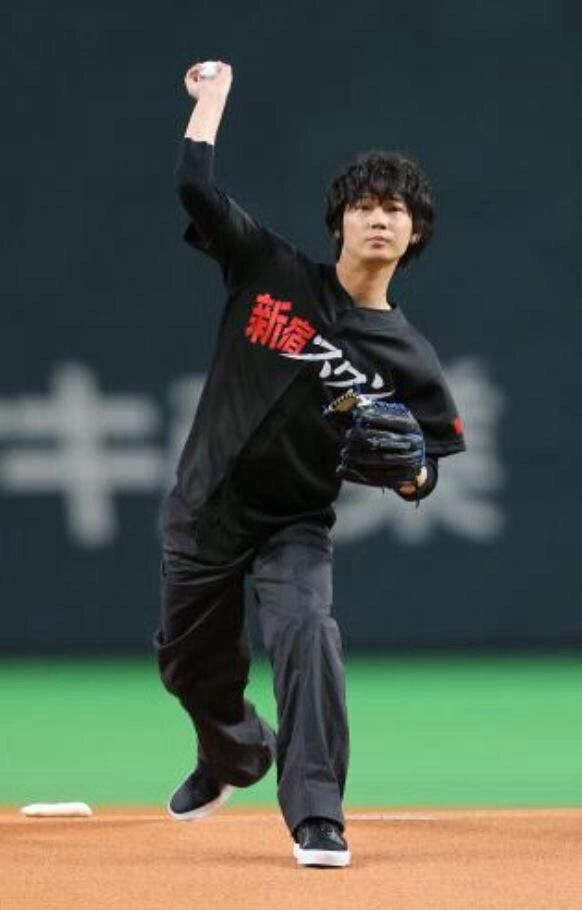 始球式やった有名人が見たい
