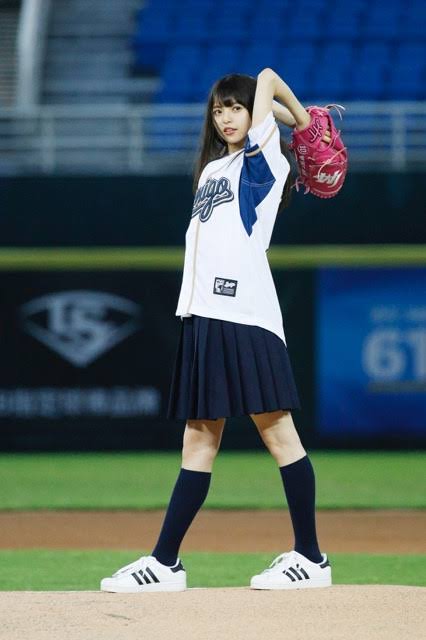 始球式やった有名人が見たい